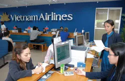 Bỏ giá trần vé máy bay nội địa - Khách và hãng bay được lợi