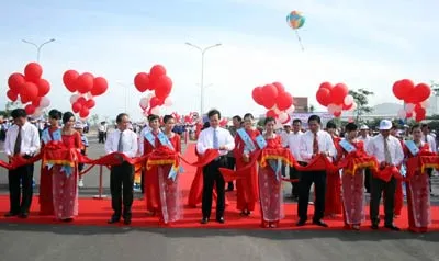 Thành phố Đà Nẵng: Khánh thành cầu Thuận Phước, khởi công xây dựng cầu Rồng