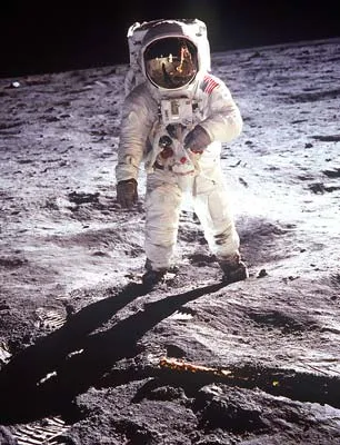 Apollo 11 - Những tiết lộ thú vị