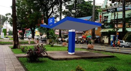 Lắp đặt trò chơi phục vụ thiếu nhi trong công viên Âu Lạc