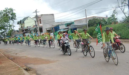 “Sứ giả môi trường" đến Kon Tum