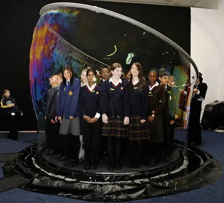 Quả bong bóng chứa đủ 50 người, ảnh chụp năm 2007