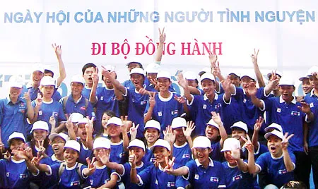 Chiến dịch tình nguyện hè 2009: 102 đoàn viên được kết nạp Đảng