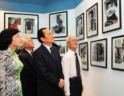 TPHCM dâng hương kỷ niệm 121 năm Ngày sinh Chủ tịch Tôn Đức Thắng