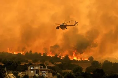 Hy Lạp ban bố tình trạng khẩn cấp vì cháy rừng