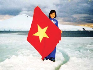 Hoang Thi Minh Hong, the first Vietnamese woman to set foot on Antarctica in 1997 (Photo: SGGP)