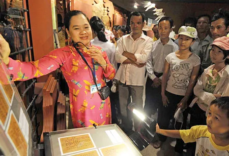 Phát triển toàn diện, xây dựng đất nước phồn vinh