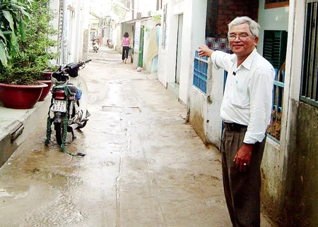 Những “công trình  tiết kiệm” ở một khu phố