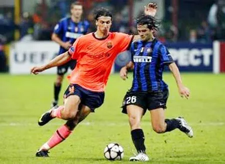 Liverpool và Arsenal thắng nhọc, Inter Milan chia điểm với Barcelona