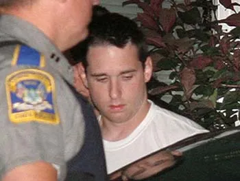 Liên quan đến vụ  Annie Le bị giết: Raymond Clark là người cuối cùng tiếp xúc với nạn nhân