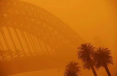 Bão bụi bao phủ Sydney (Australia)