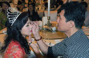 Chuyên viên trang điểm Lê Dũng:  Bạn chỉ đẹp khi là chính mình