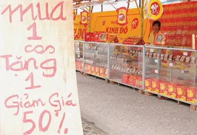 Cẩn trọng khi mua bánh trung thu hạ giá