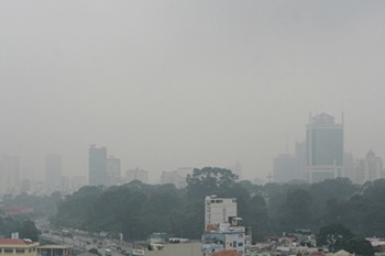 Fog has currently occured in HCMC in the early morning (Photo: VnExpress)