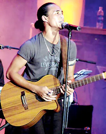Phạm Anh Khoa và một live concert rock đúng nghĩa