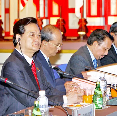 Thủ tướng Nguyễn Tấn Dũng dự Hội nghị Cấp cao Đông Á lần thứ 4