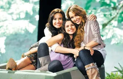 Sao teen “in tiền” cho Disney