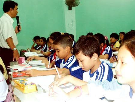 Phó Giám đốc Sở GD-ĐT TPHCM Nguyễn Hoài Chương: Bằng mọi giá giảm sĩ số học sinh