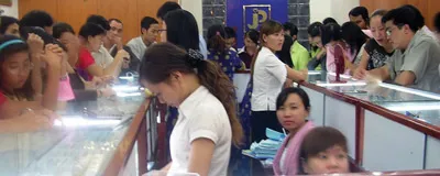 Mua nữ trang vàng - Khách hàng cầm chắc lỗ!