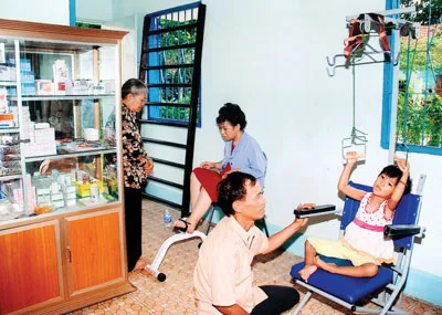 Khánh thành phòng tập vật lý trị liệu cho trẻ nhiễm chất độc da cam