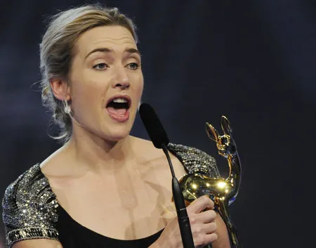 Diễn viên Kate Winslet chia sẻ niềm vui với khán giả