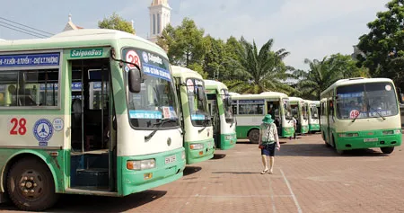 Bến bãi cho xe buýt lưu đậu đã bị quên