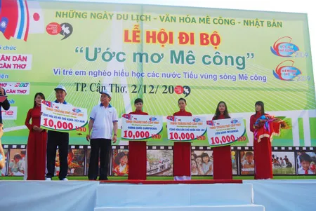 Chương trình đi bộ quyên góp cho trẻ em nghèo các nước tiểu vùng sông MeKong đã thu được 40.000 USD