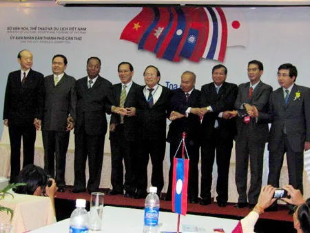 Gặp gỡ giữa lãnh đạo ngành Văn hoá Du lịch các nước tiểu vùng sông MeKong và Nhật