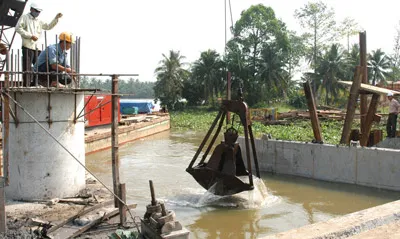 Đưa vào vận hành cống Ba Thôn