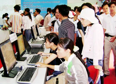 Cuối năm: Lao động “chuộng” việc thời vụ
