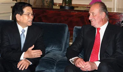 Nhà vua Tây Ban Nha Juan Carlos tiếp Chủ tịch nước Nguyễn Minh Triết