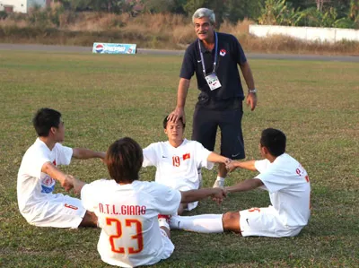 Thầy trò Calisto nói về cuộc tái ngộ U23 Malaysia ở chung kết: Lịch sử đứng về U23 Việt Nam