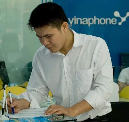 Các mạng di động rốt ráo giúp khách hàng đăng ký lại thuê bao trả trước
