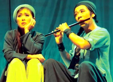 “Ngàn năm tình sử” - một vở kịch gây nhiều tranh luận trong giới lý luận phê bình năm 2009.Ảnh: Đỗ Hạnh