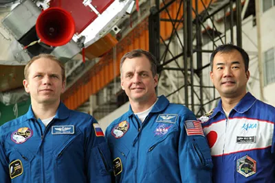 Phóng thành công tàu Soyuz TMA-17 mang theo 3 phi hành gia Nhật, Nga, Mỹ