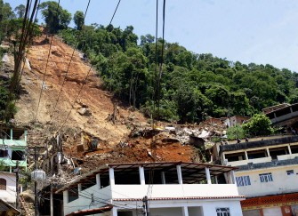 View taken January 4, 2010 of the Morro Carioca hill in Angra dos Reis, where a landslide buried several houses on January 1st early morning (AFP photo)