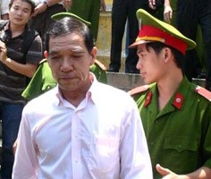 Huynh Ngoc Sy at the trial last year.