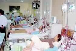 Patients at a hospital in Hanoi. (Filed Photo)