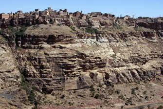 A picture shows a the Yemeni mountain village of Kawkaban, north of the capital Sanaa on January 10, 2010. (AFP photo)