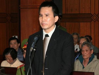 Pham Van Troi got four years in jail and four years’ probation for “propaganda against the Socialist Republic of Vietnam” at a hearing on January 18-19 by the Court of Appeal in Hanoi (Photo: VNA)