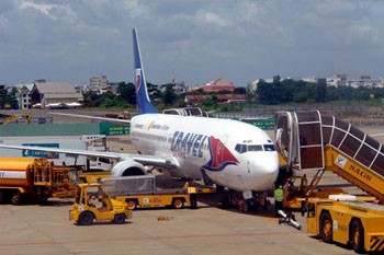 The Vietnam Civil Aviation Administration has asked Indochina Airlines, whose license it has revoked, to come up with a solution by January 29 for refunding people who have booked tickets (Photo: VNN)