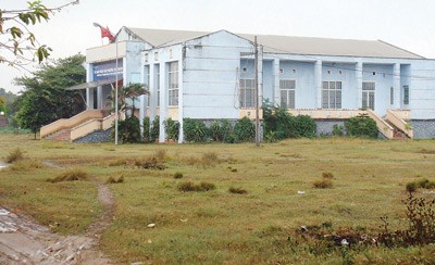 HCMC’s Tan Chanh Hiep Ward cultural house, in which billions of Vietnamese dong were invested, sees virtually no visitors (Photo: SGGP)