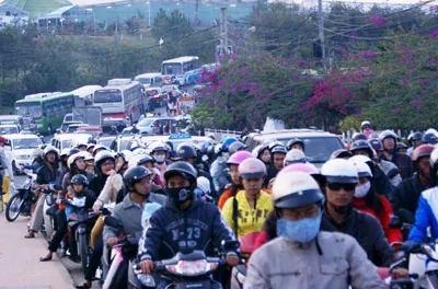 Đà Lạt: Ùn tắc giao thông nghiêm trọng tại nhiều tuyến đường
