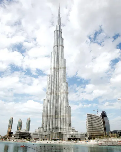 Dubai khánh thành tòa tháp cao nhất thế giới