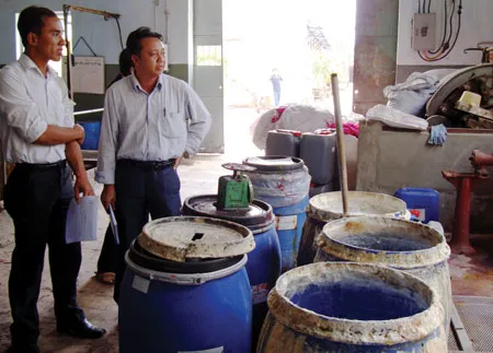 Đầu tư xử lý chất thải nguy hại tại TPHCM - Chậm vì 3 cái thiếu