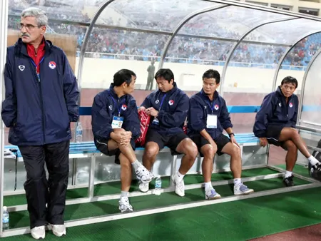 Từ thất bại của tuyển Việt Nam tại vòng loại Asian Cup 2011 - Thành sự tại... nhân