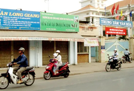 Vui buồn nhà văn hóa - Bài 2: Làm sao gỡ khó?