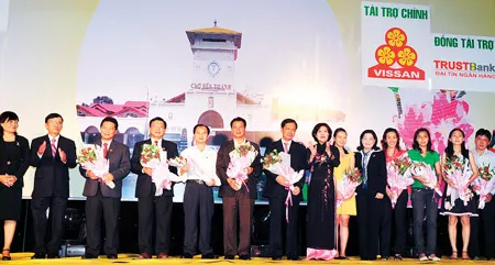 Lễ hội mua sắm “Nghĩa tình mùa xuân” gắn kết những trái tim nhân ái