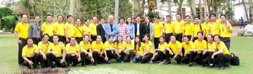 Tập thể Công ty Lô Hội và chuyên viên Thái Lan tại công trình Resort Forever Green