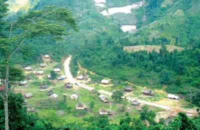 Con đường mùa xuân ở bản Khùa